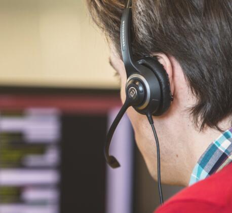alt="Lemon Contact Centre operator wearing headset"
