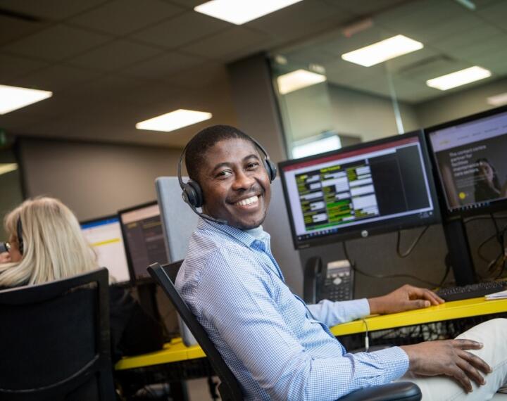 Lemon Contact Centre agent providing customer support
